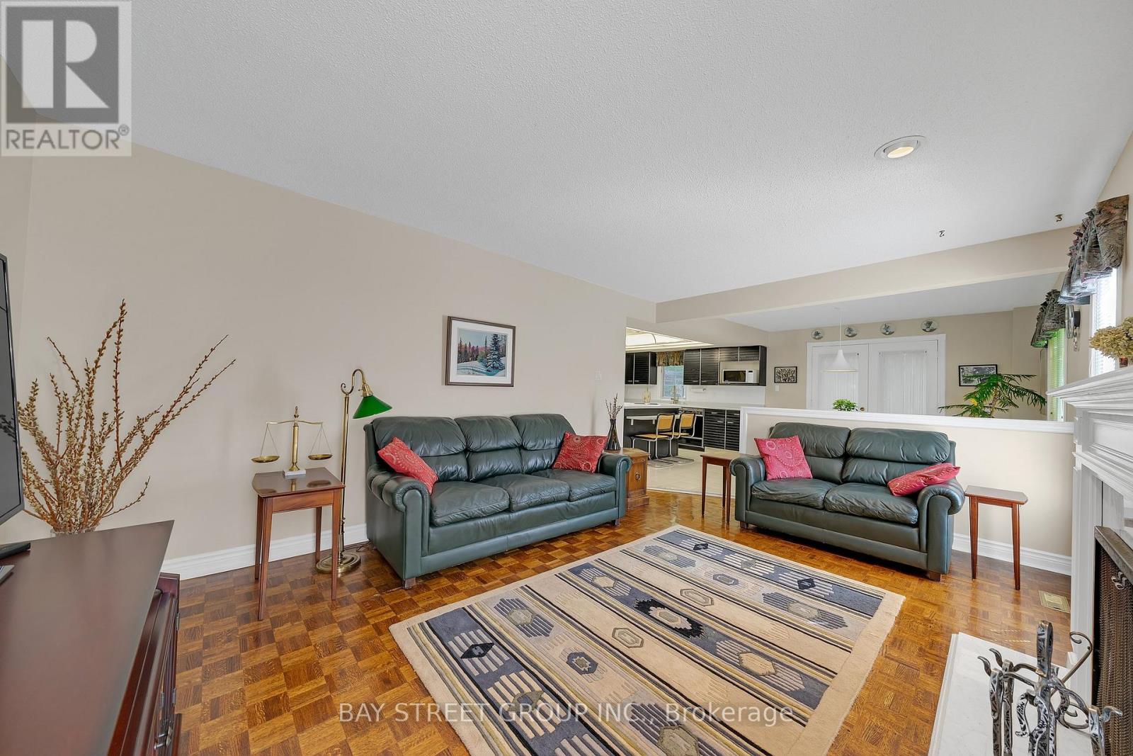 53 STRATHEARN AVENUE - 22
