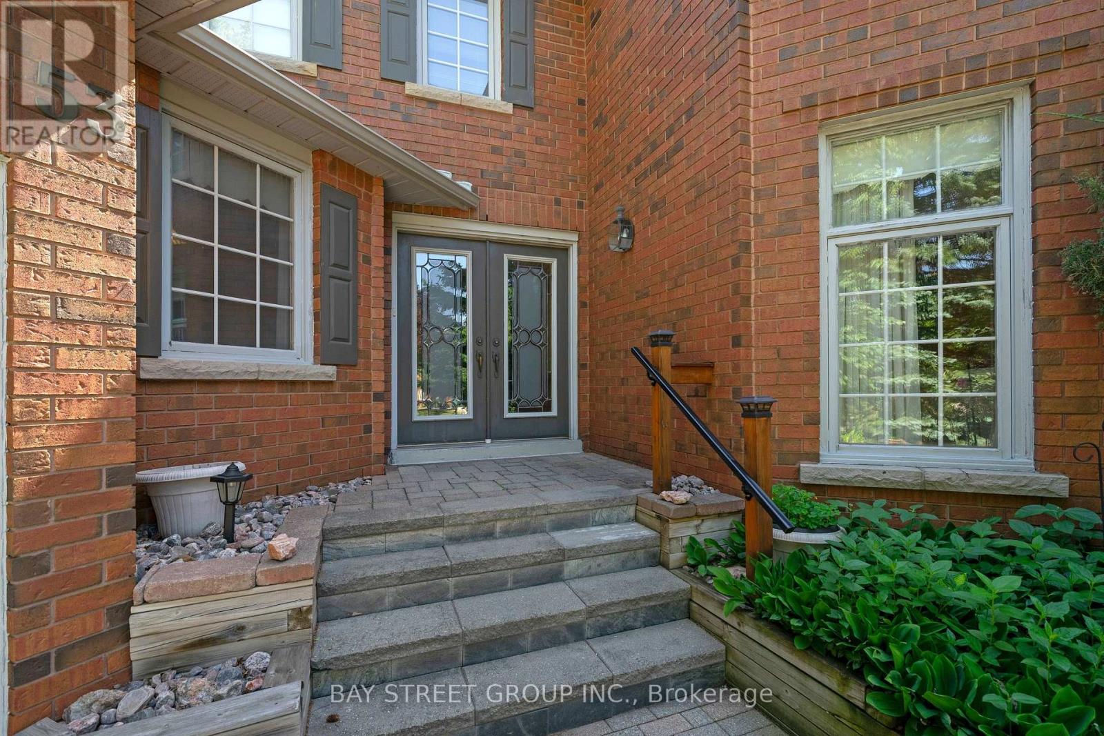 53 STRATHEARN AVENUE - 3