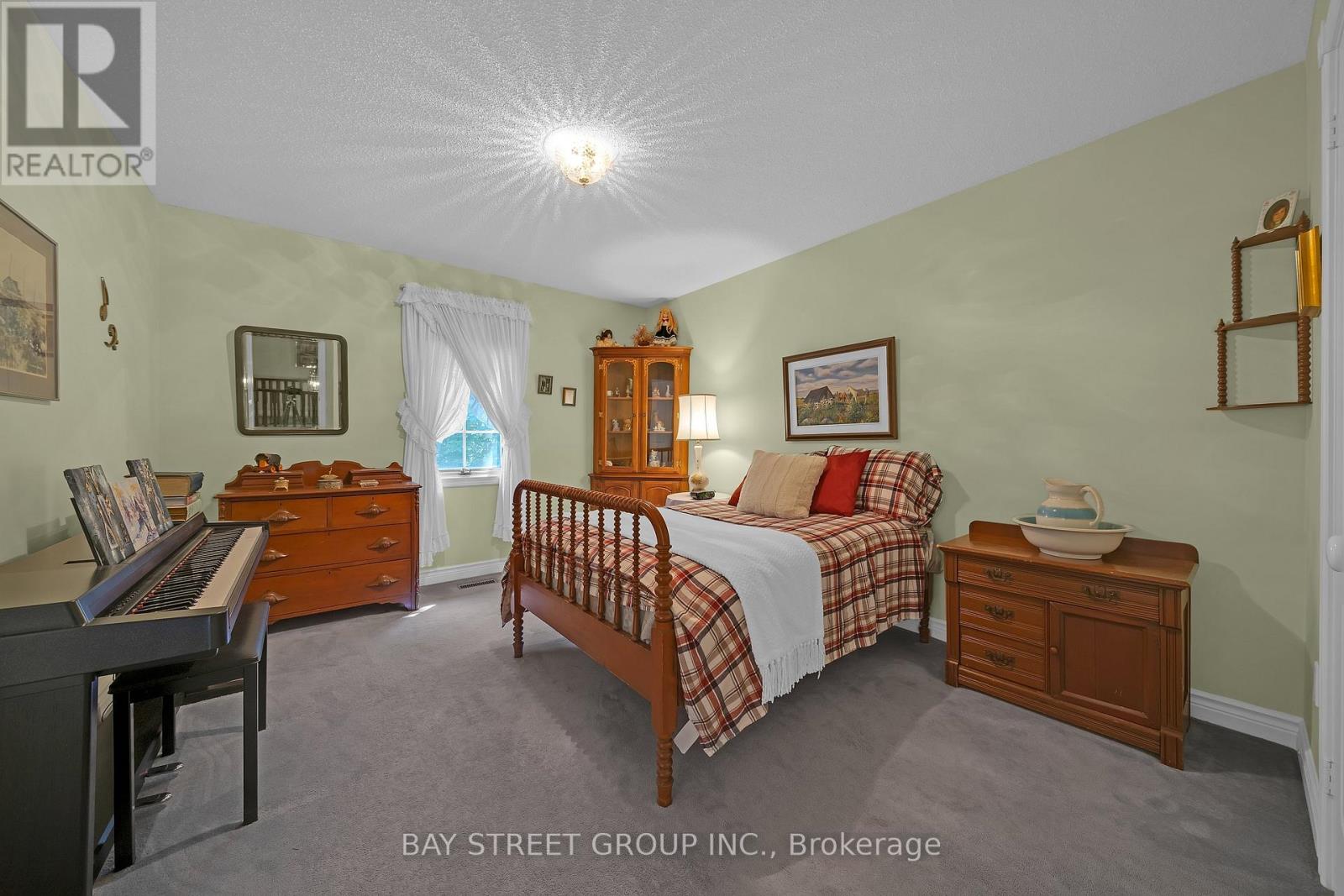 53 STRATHEARN AVENUE - 31