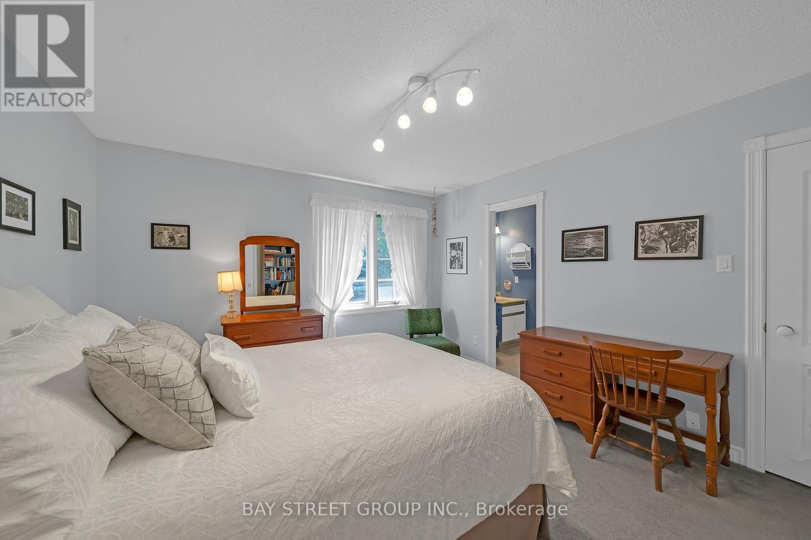 53 STRATHEARN AVENUE - 33
