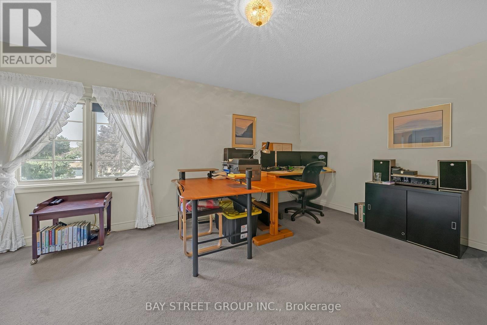 53 STRATHEARN AVENUE - 36