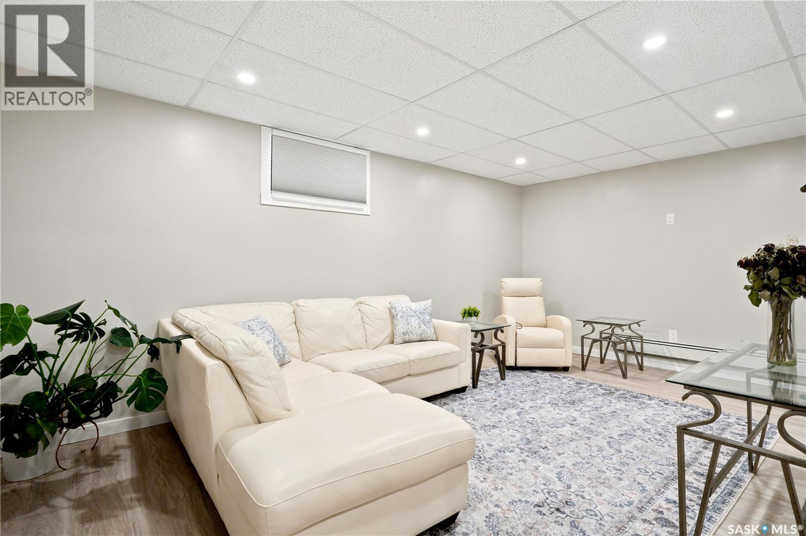 #36 210 Camponi PLACE - 16