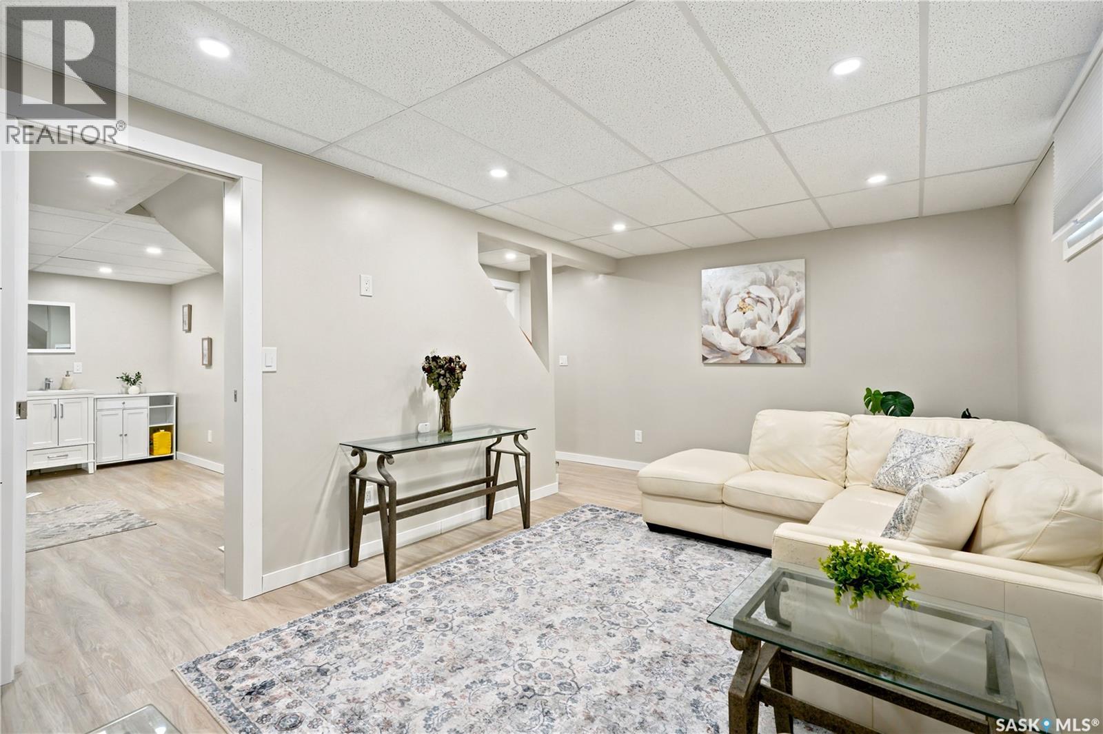 #36 210 Camponi PLACE - 18
