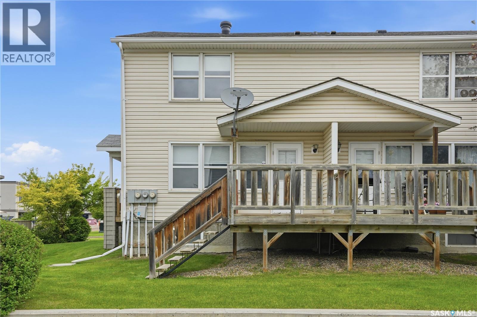 #36 210 Camponi PLACE - 2