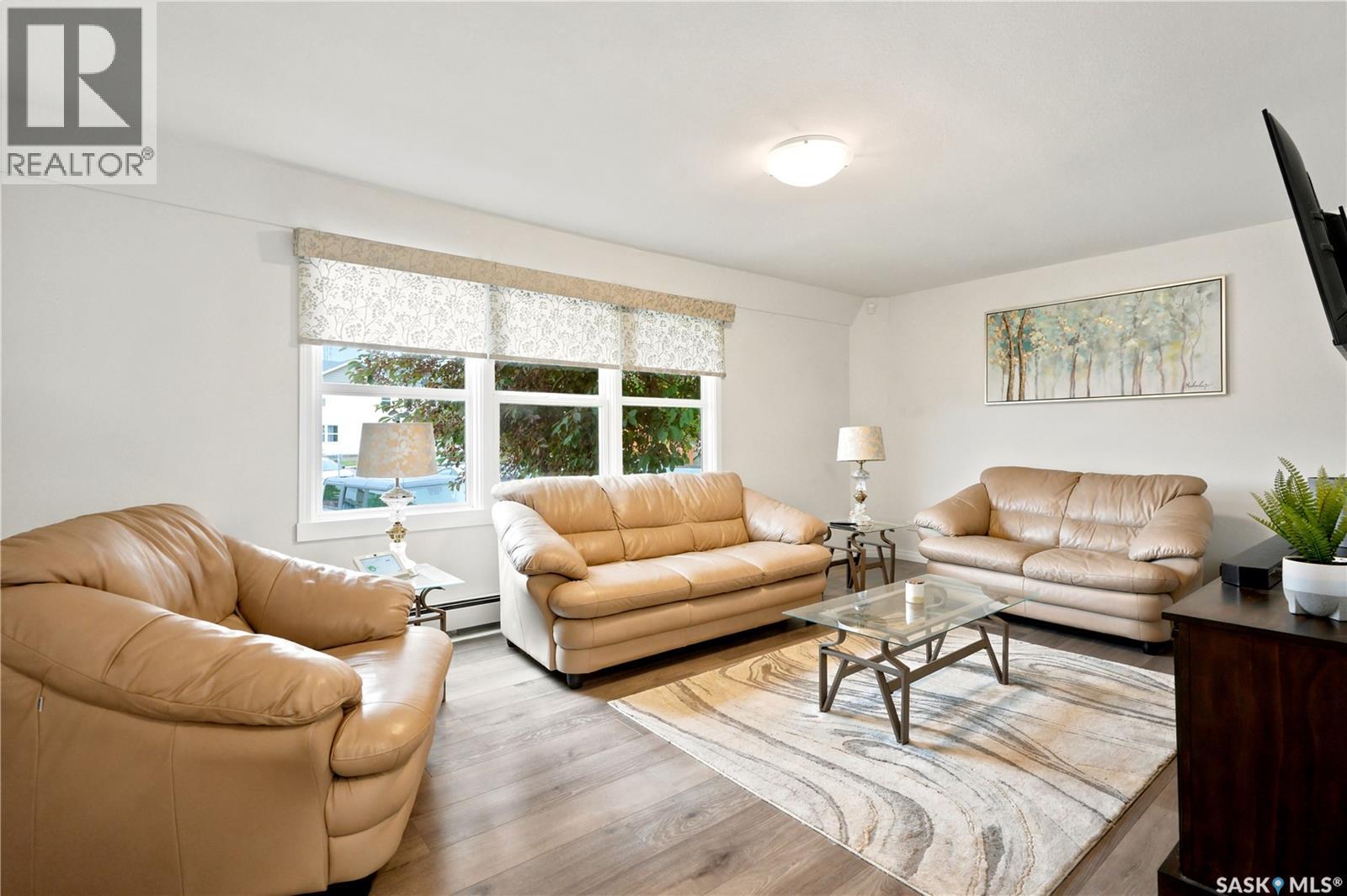 #36 210 Camponi PLACE - 4
