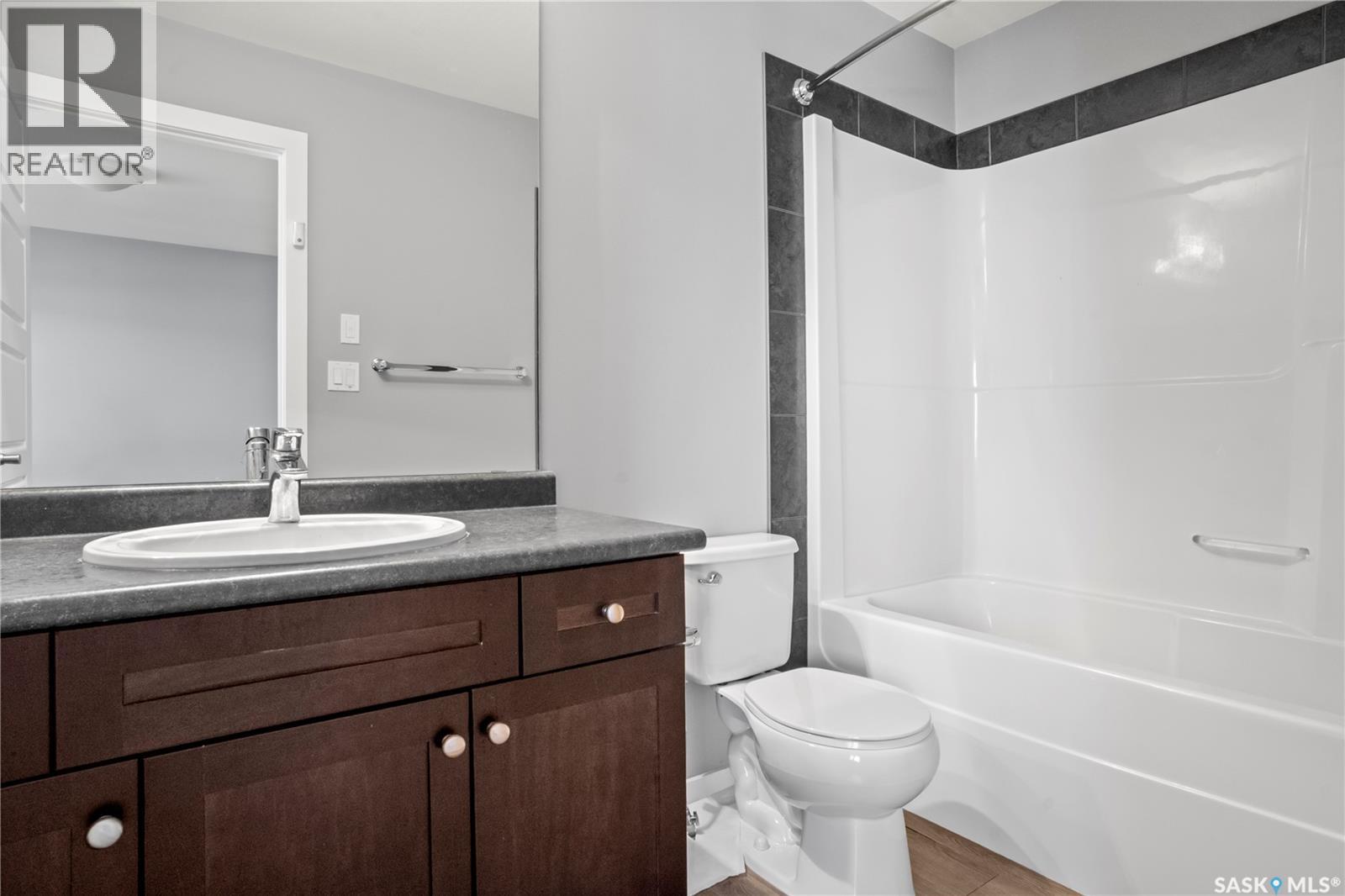 4533 Primrose Green DRIVE E — photo 16