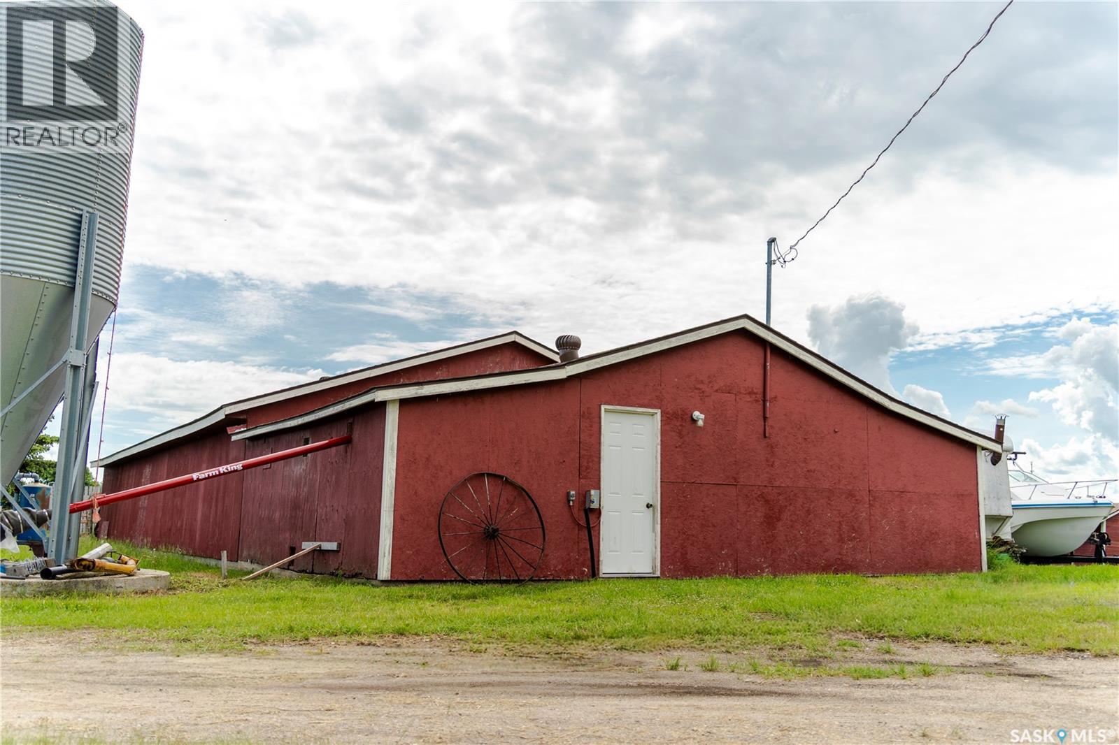 Melville West Cattle Ranch — photo 32