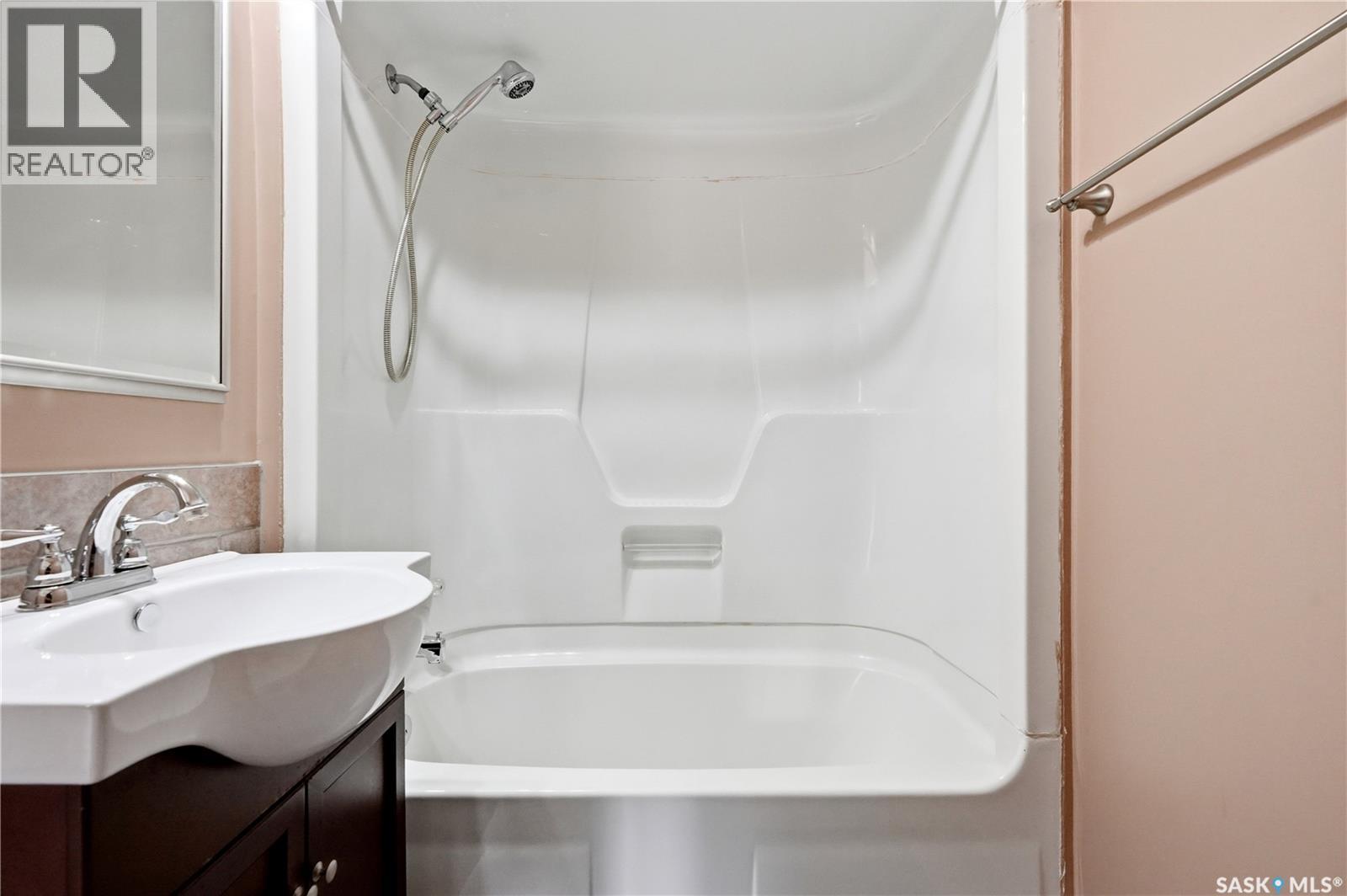 1086 9th AVENUE SW - 12