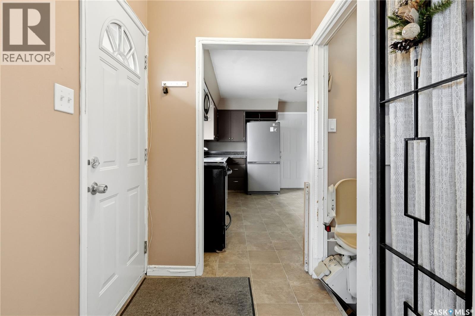 1086 9th AVENUE SW - 3