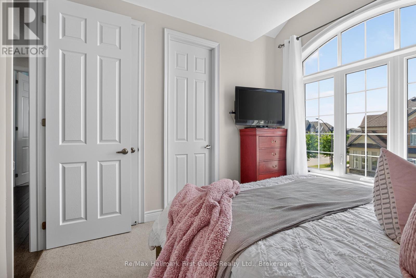 22 HAYERAFT STREET - 32