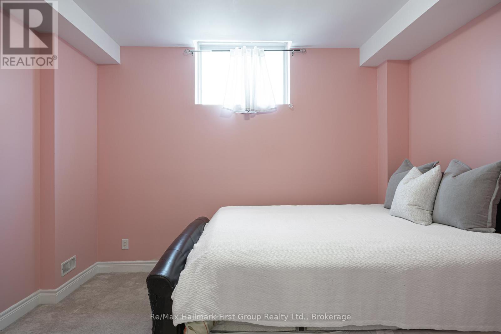 22 HAYERAFT STREET - 44