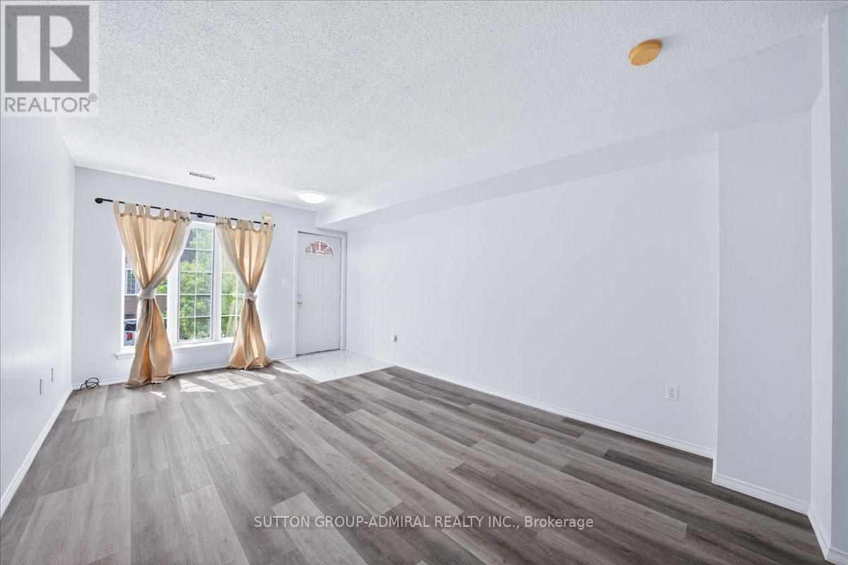 #35 75 STRATHAVEN DRIVE - 10