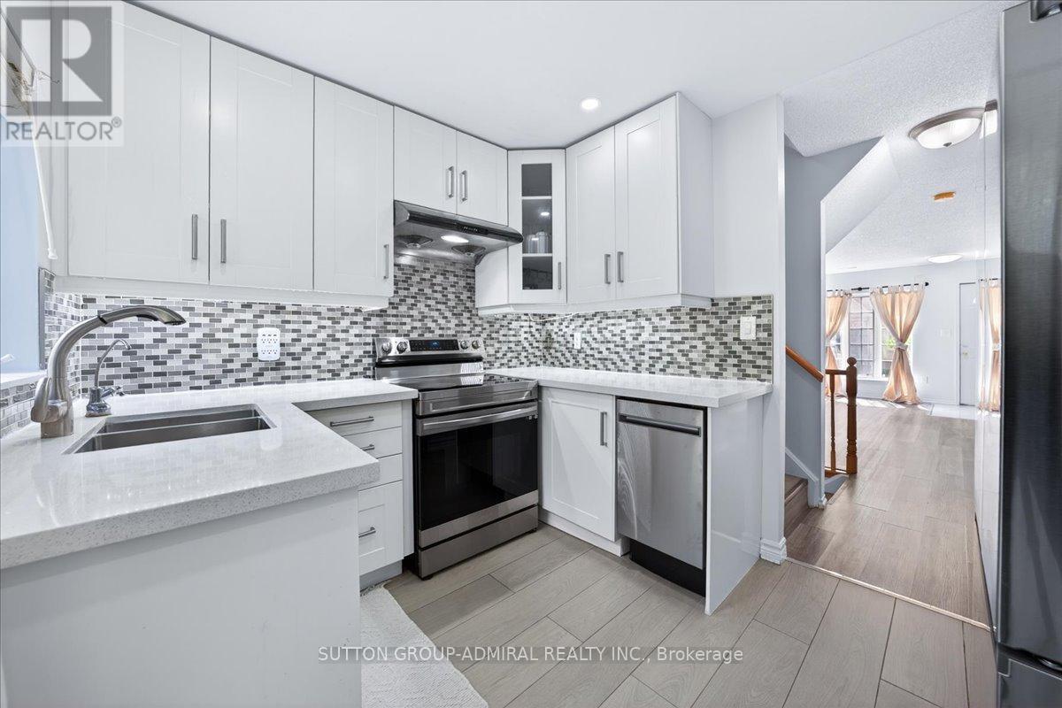 #35 75 STRATHAVEN DRIVE - 14