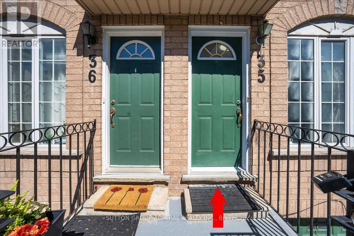 #35 75 STRATHAVEN DRIVE - 4