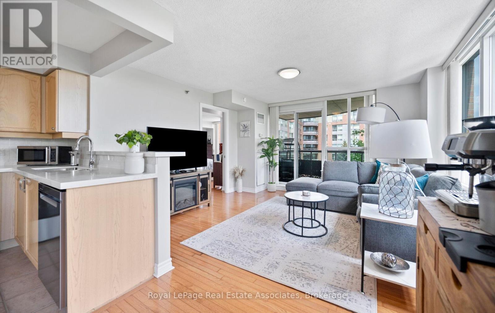 #402 4640 KIMBERMOUNT AVENUE - 11