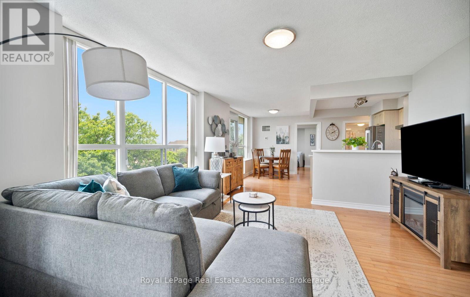 #402 4640 KIMBERMOUNT AVENUE - 15