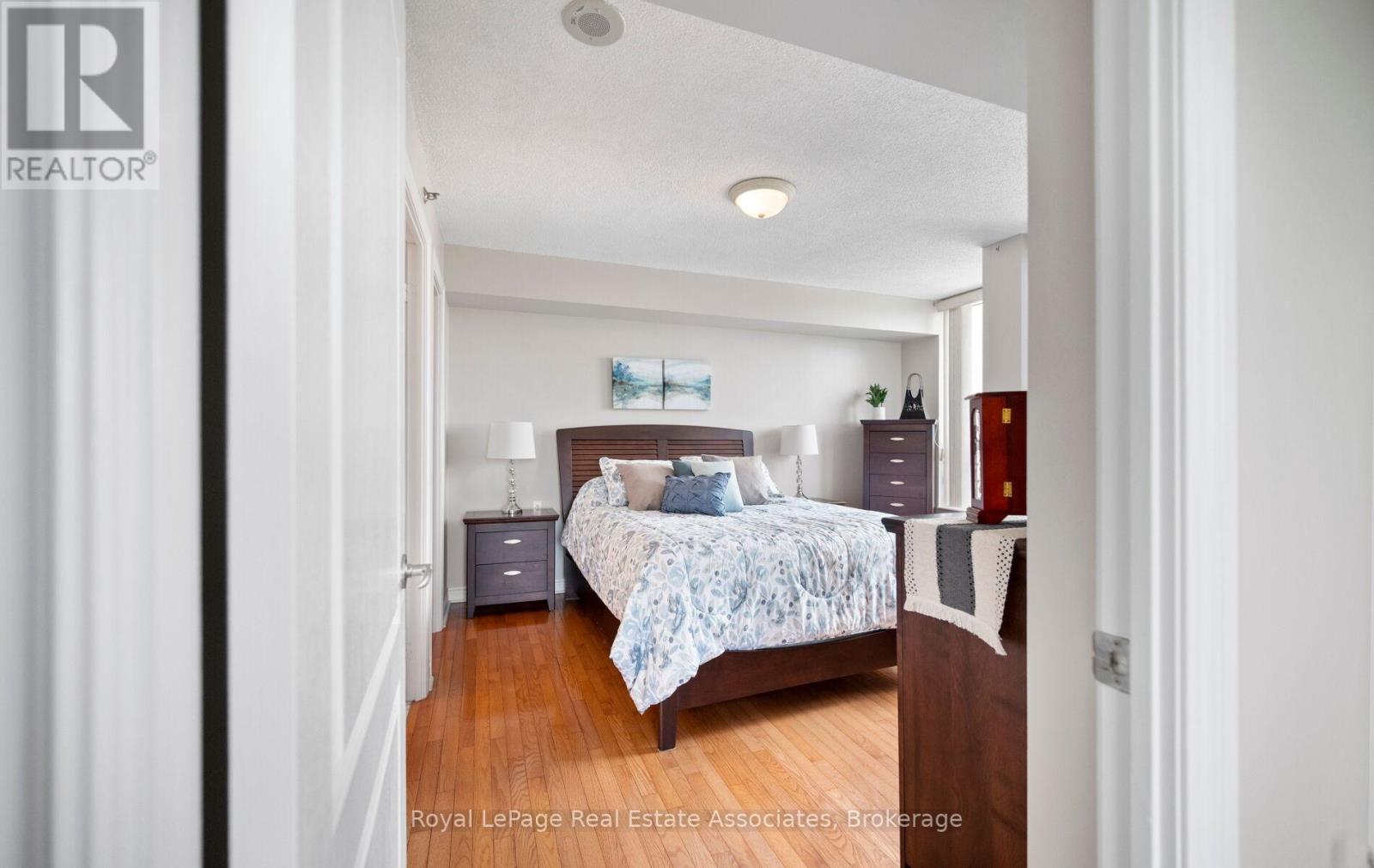 #402 4640 KIMBERMOUNT AVENUE - 18