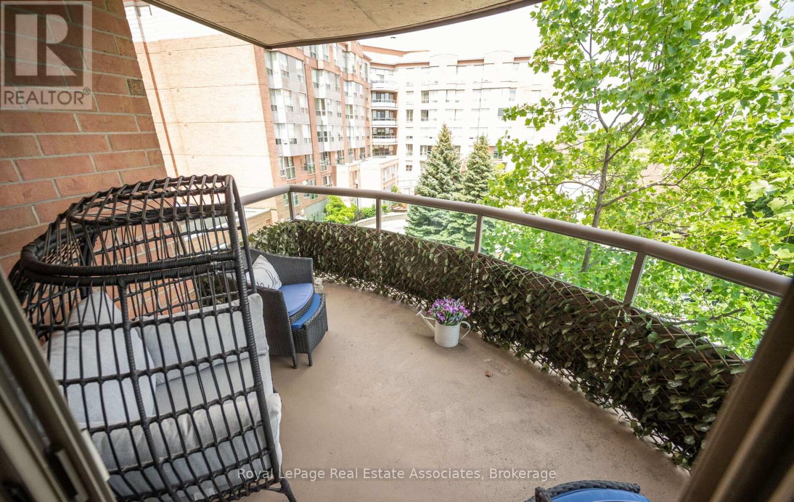 #402 4640 KIMBERMOUNT AVENUE - 30