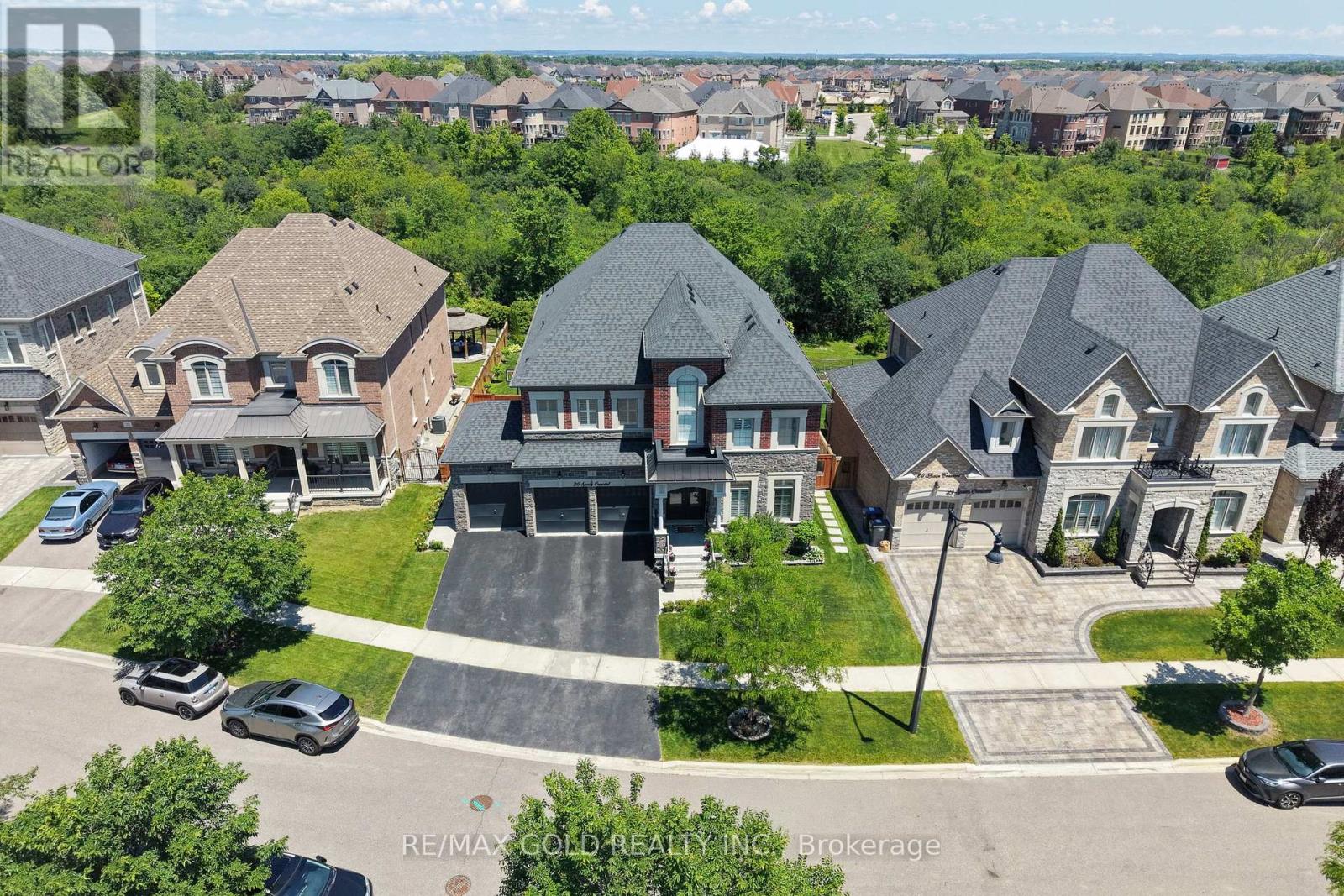 26 SPAIN CRESCENT - 2