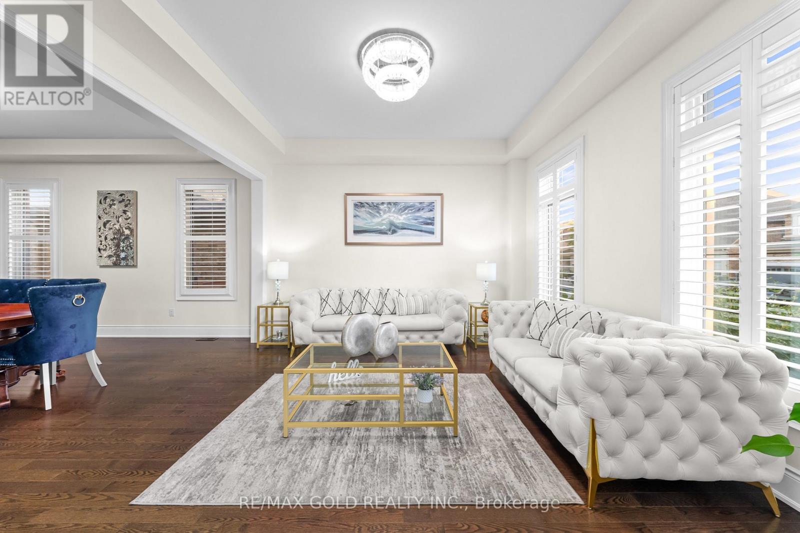 26 SPAIN CRESCENT - 4
