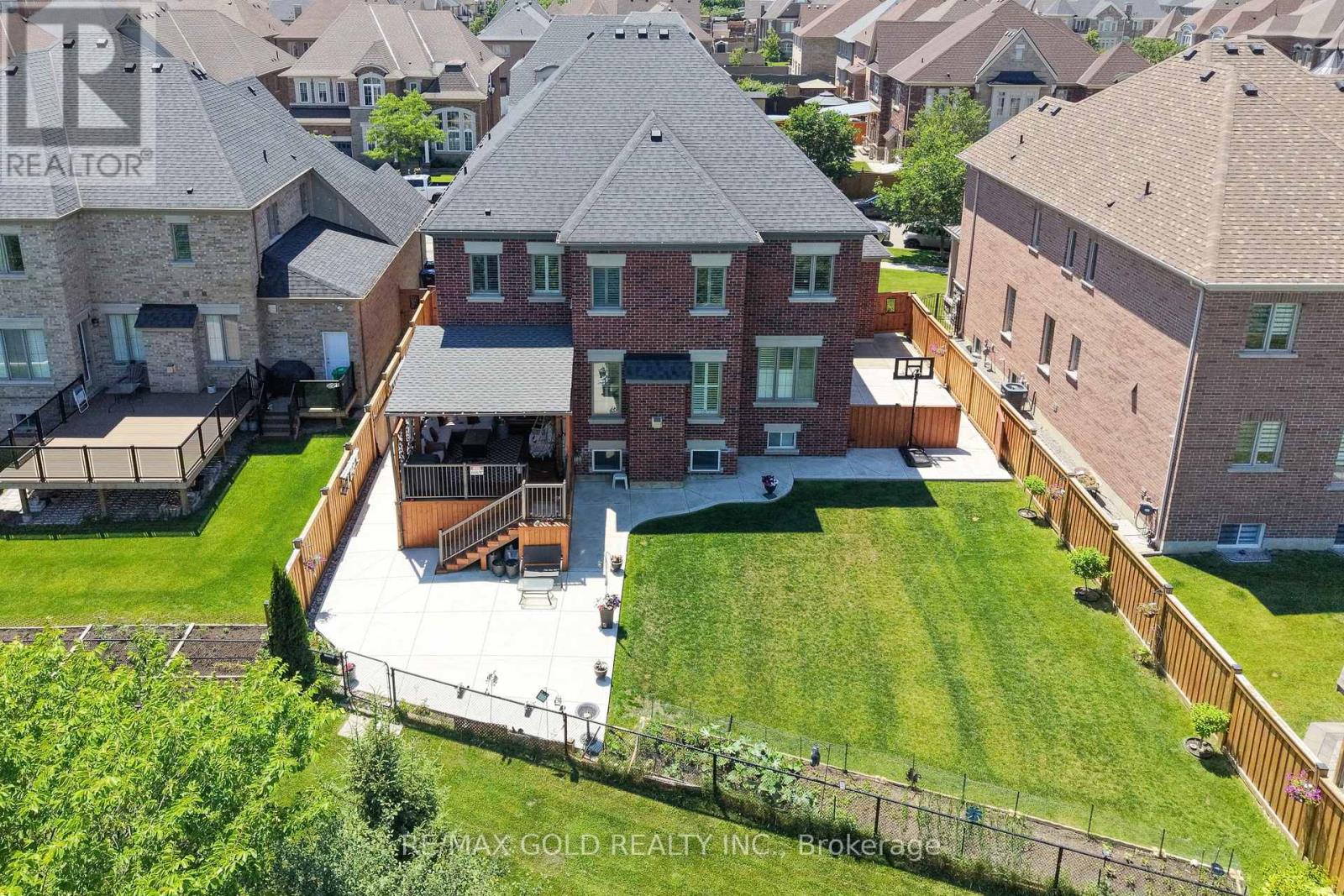 26 SPAIN CRESCENT - 42