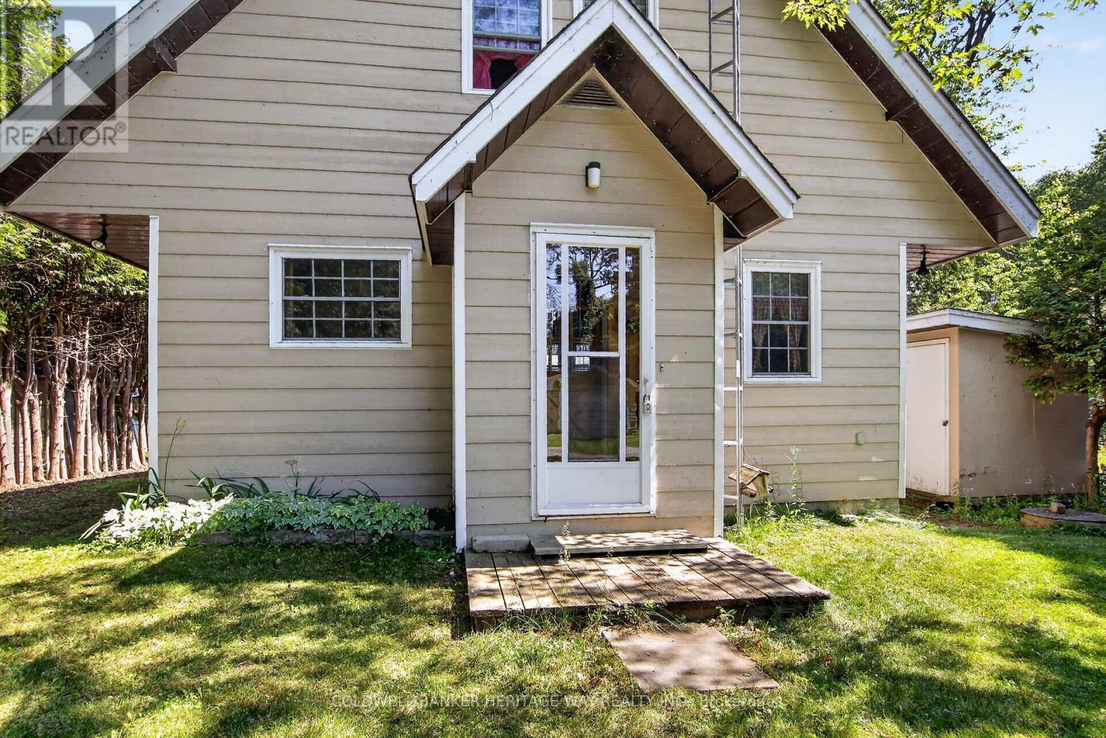 122 AVENUE 4 AVENUE - 44