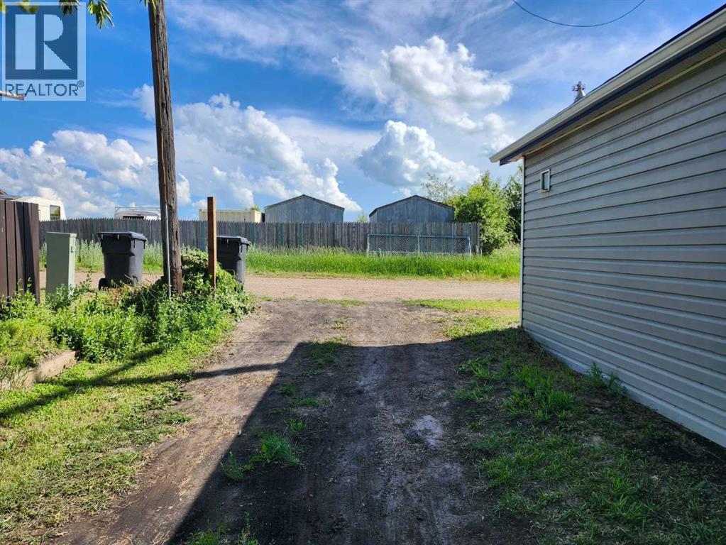 655 3 Avenue W - 26