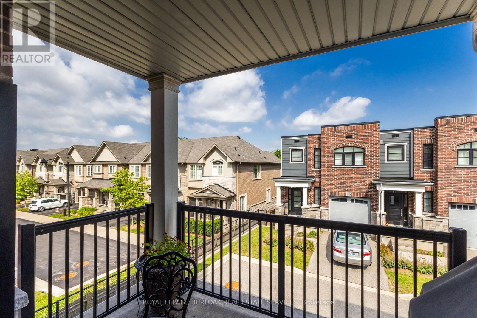 #29 219 DUNDAS STREET E - 29