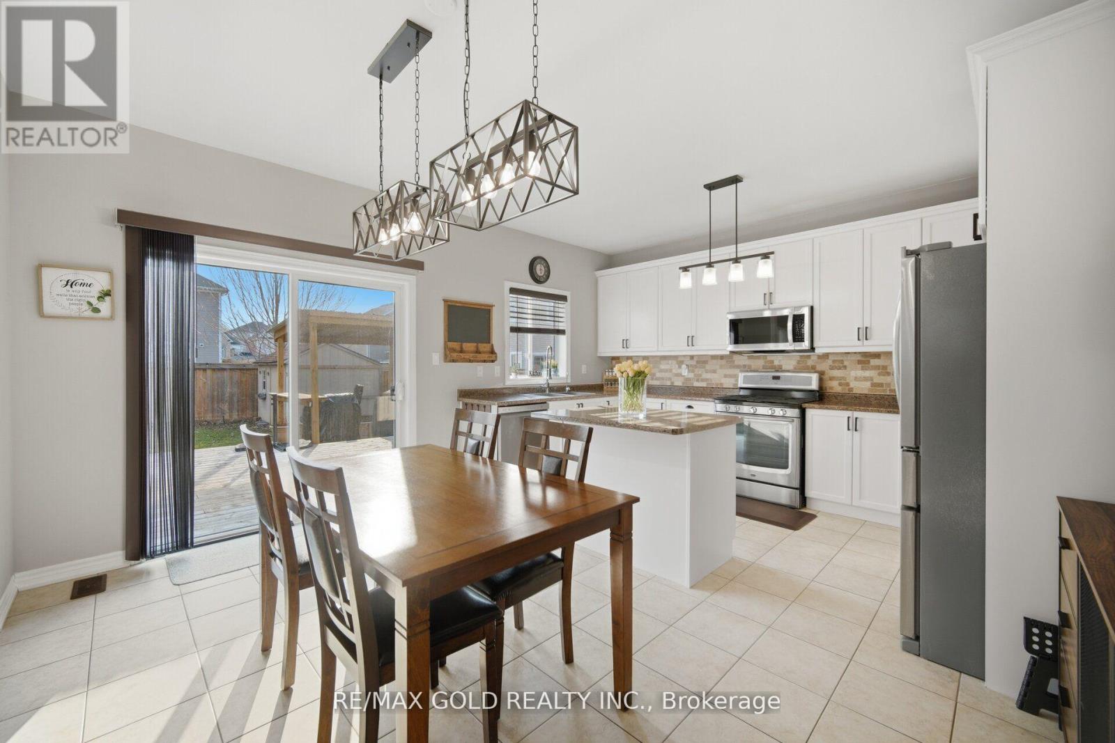 330 WALLACE STREET - 16