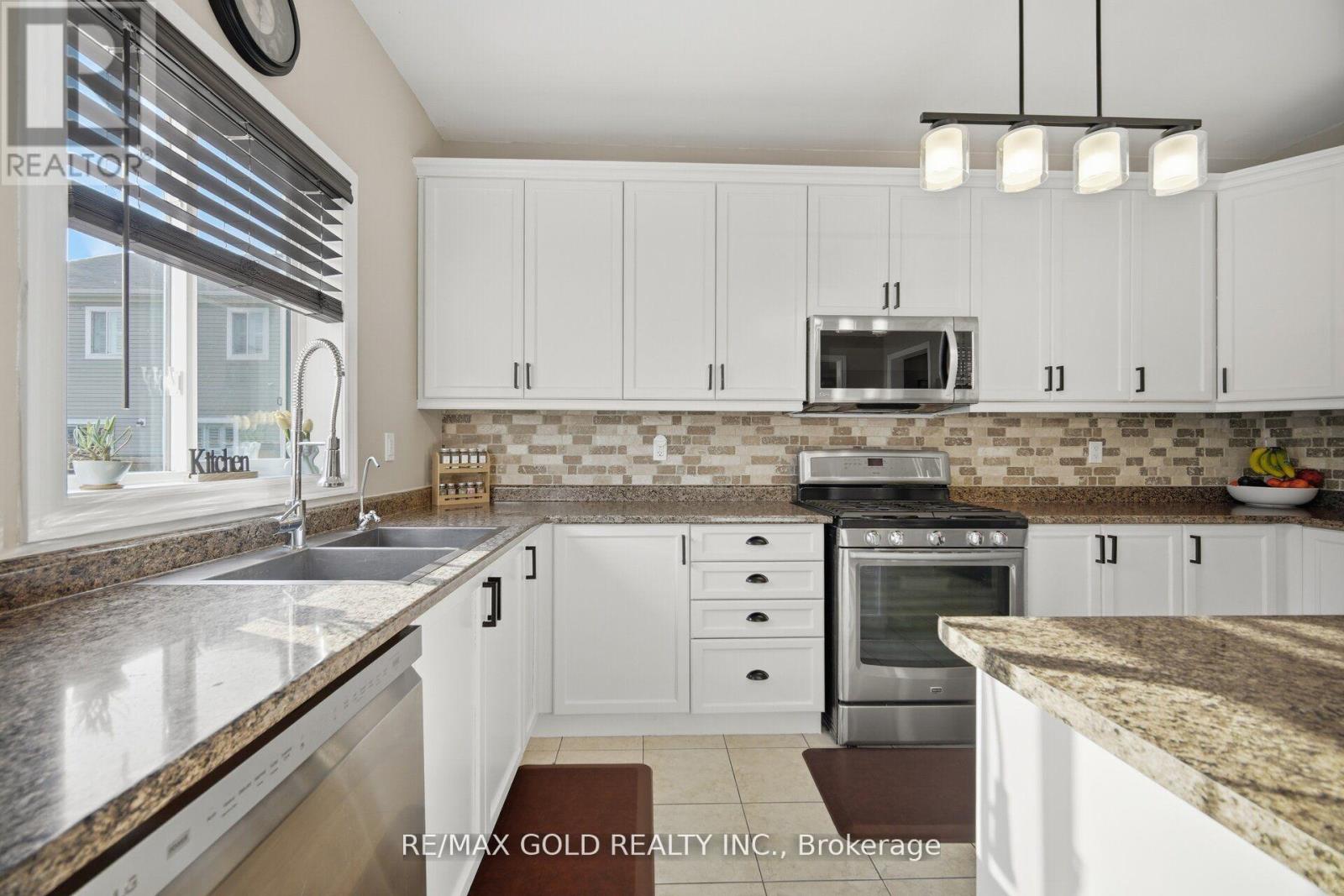 330 WALLACE STREET - 20