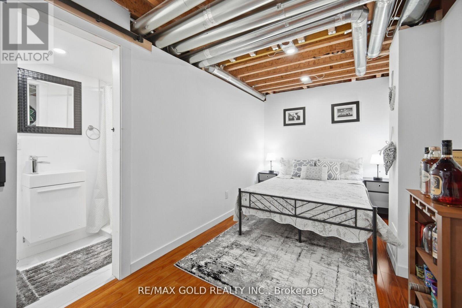 330 WALLACE STREET - 43