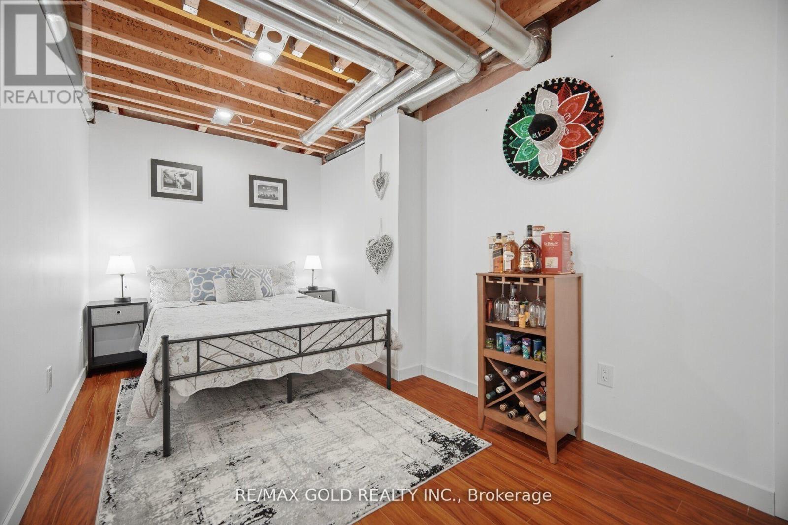 330 WALLACE STREET - 46