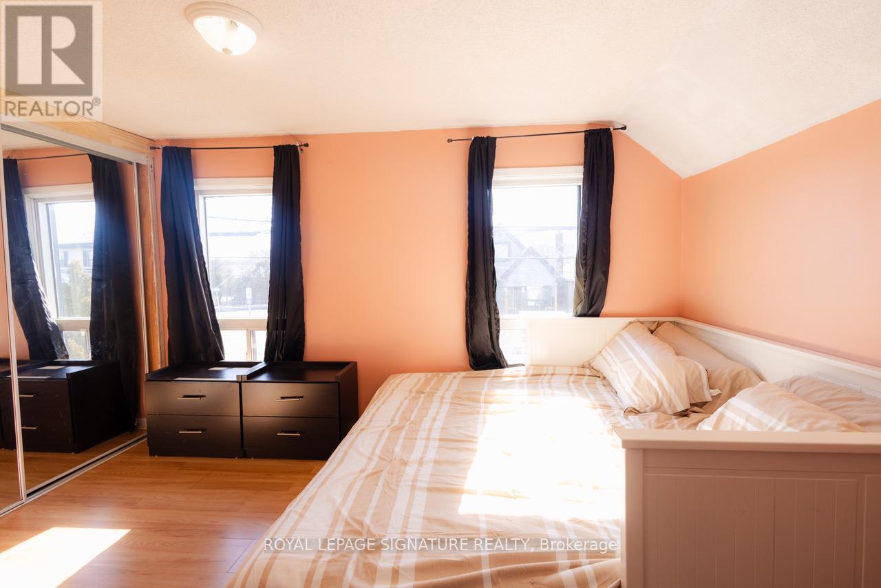 317 BRITANNIA AVENUE - 21