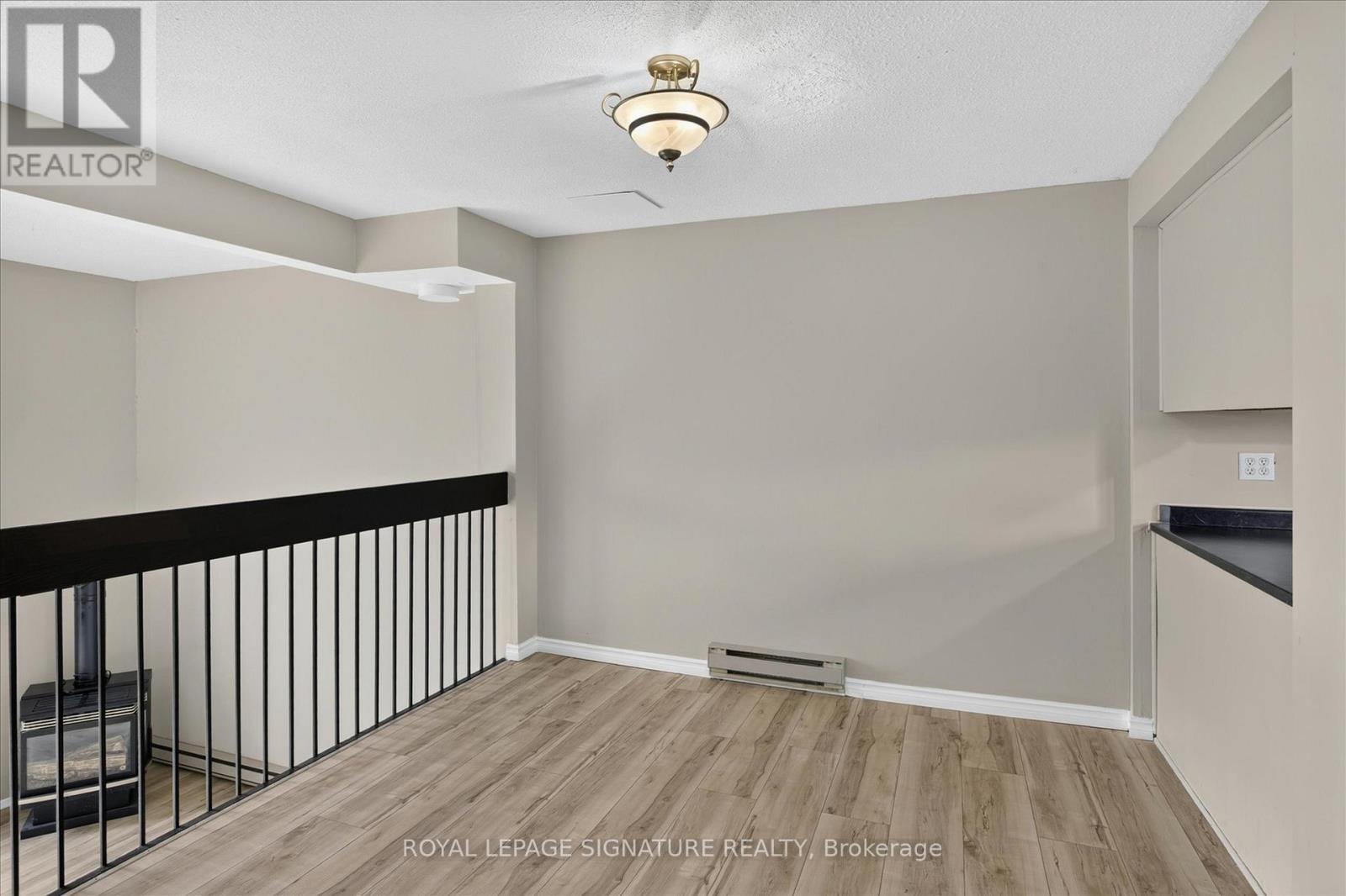 #36 30 CHAMPLAIN CRESCENT - 14