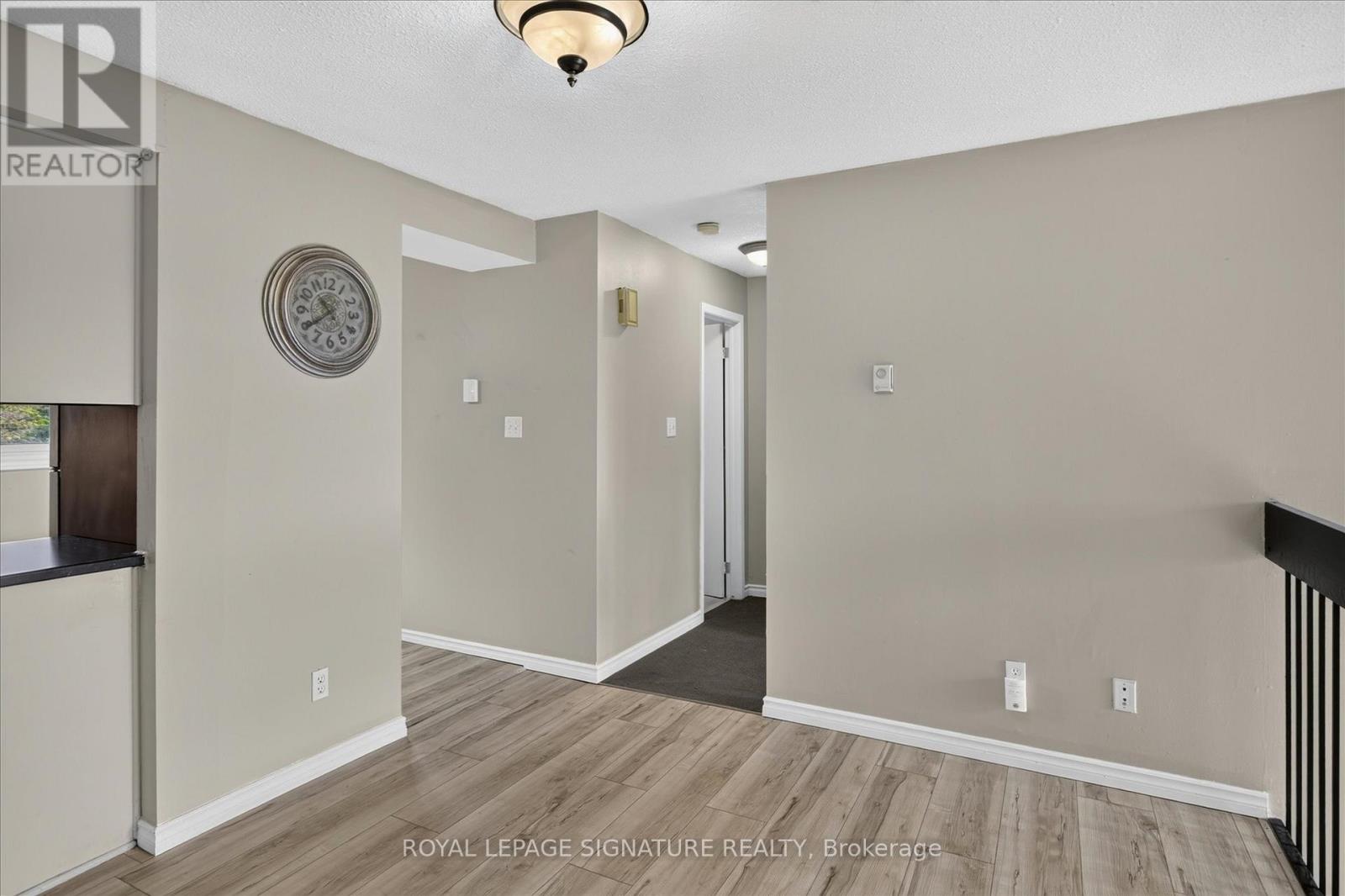 #36 30 CHAMPLAIN CRESCENT - 16