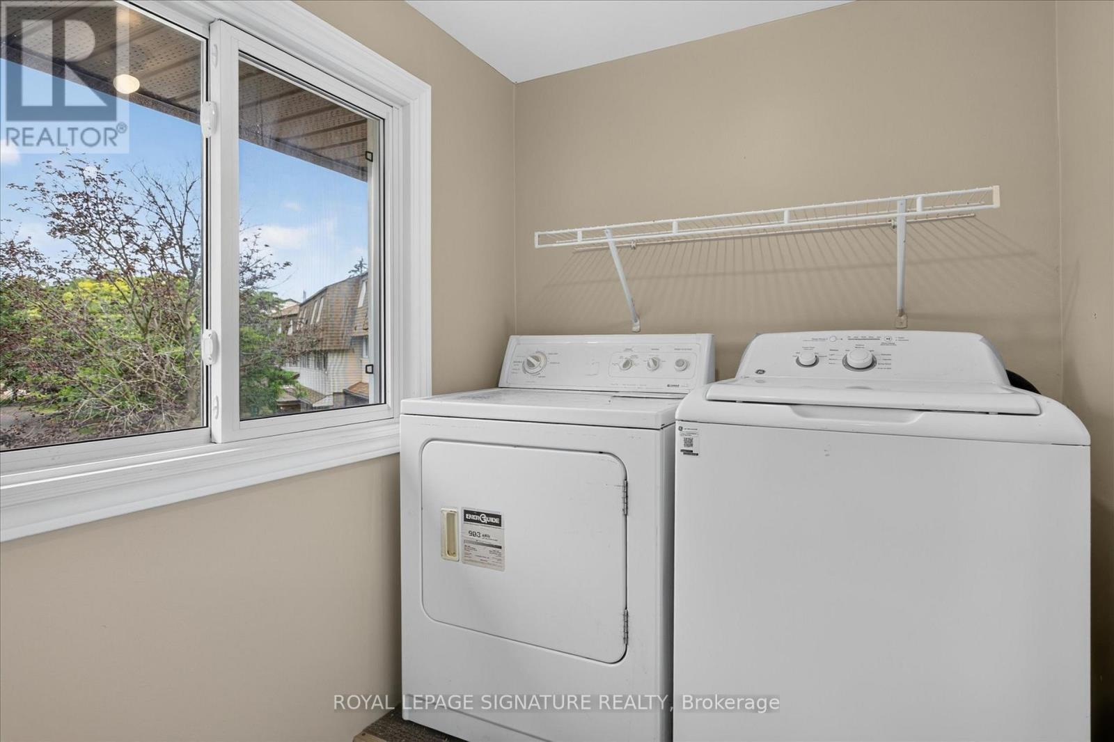 #36 30 CHAMPLAIN CRESCENT - 23