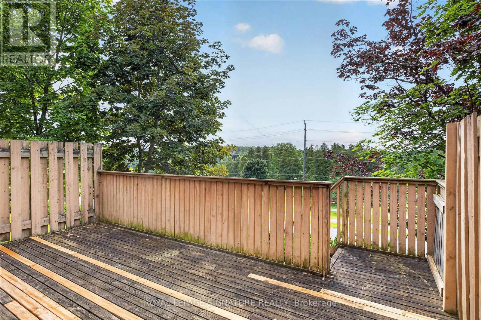 #36 30 CHAMPLAIN CRESCENT - 41