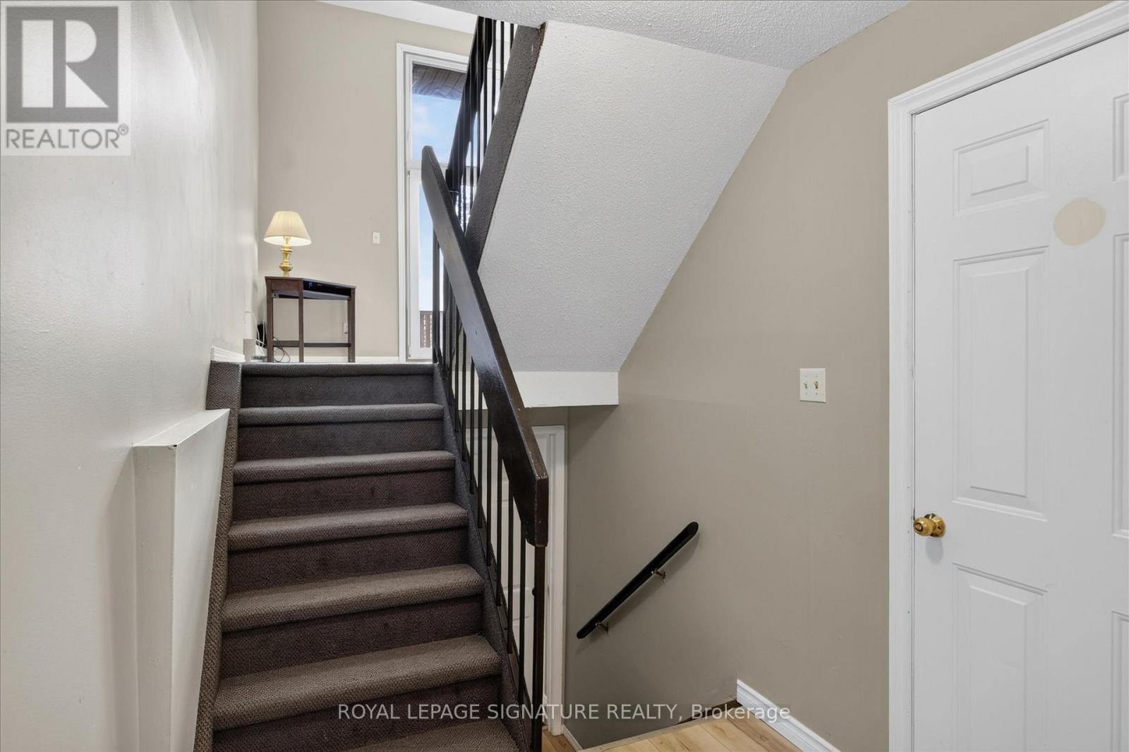 #36 30 CHAMPLAIN CRESCENT - 5
