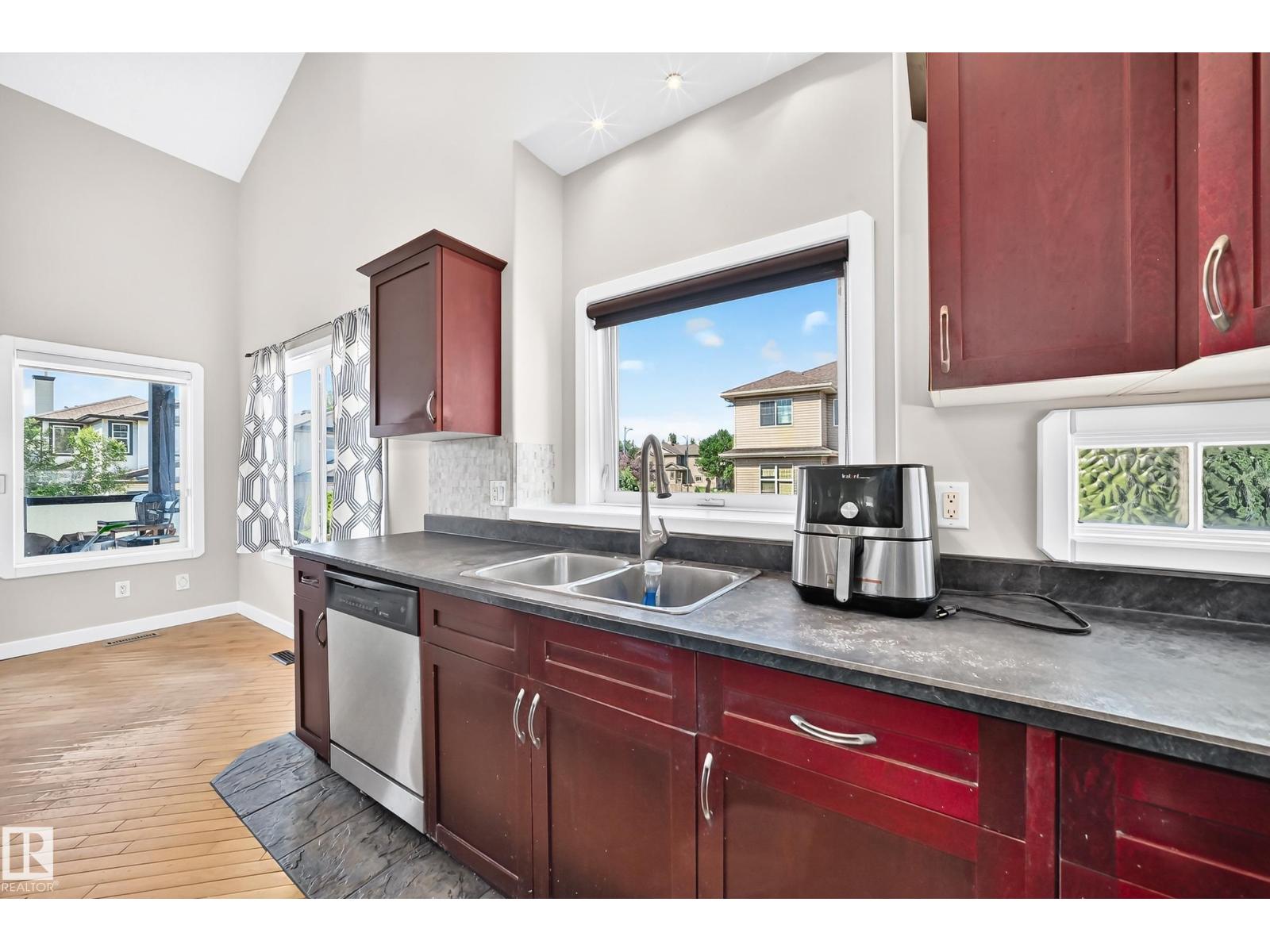 2984 MCPHADDEN WY SW - 14
