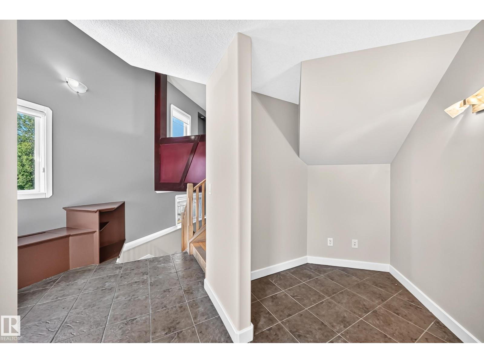 2984 MCPHADDEN WY SW - 31