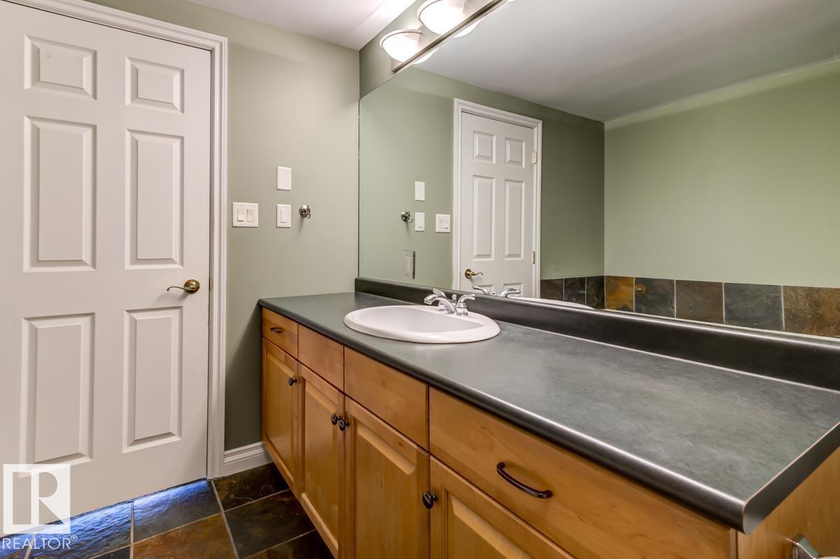 #607 11111 82 Avenue NW - 33