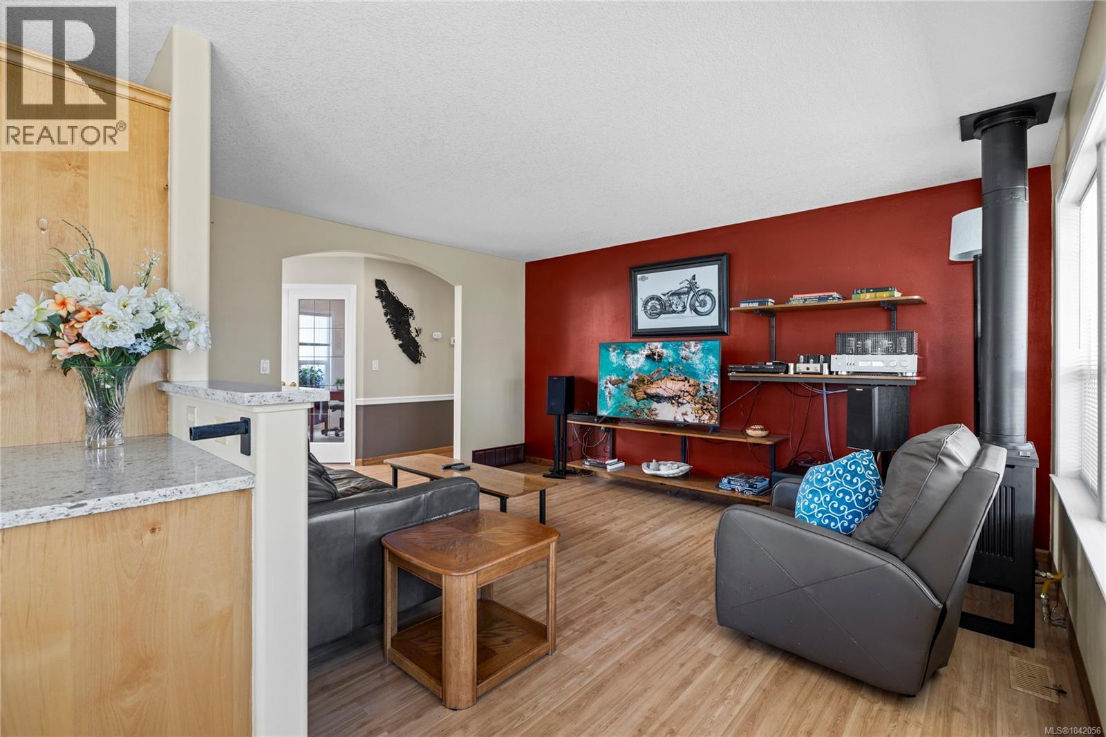 696 Redwood Dr - 14