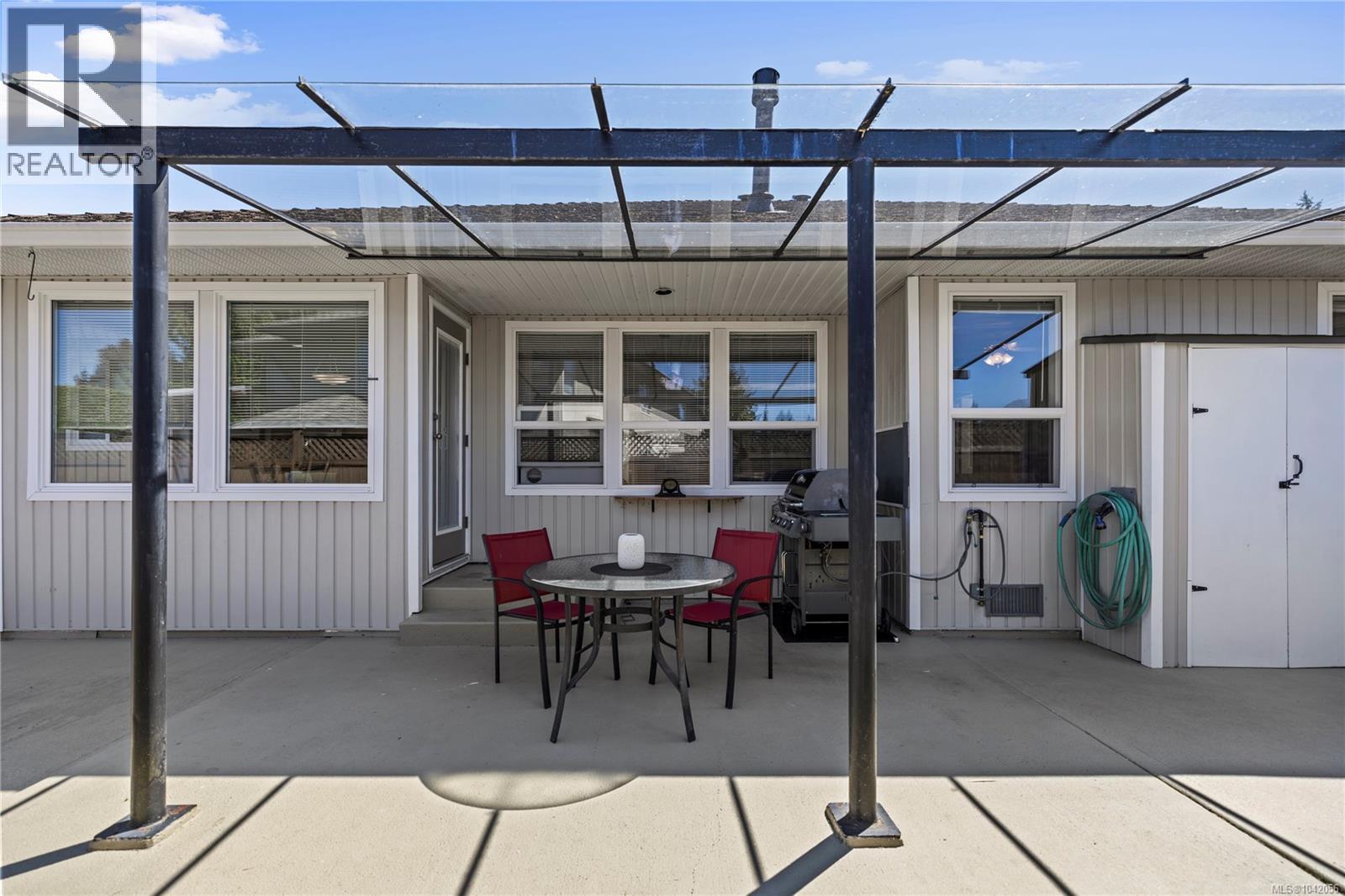 696 Redwood Dr - 29