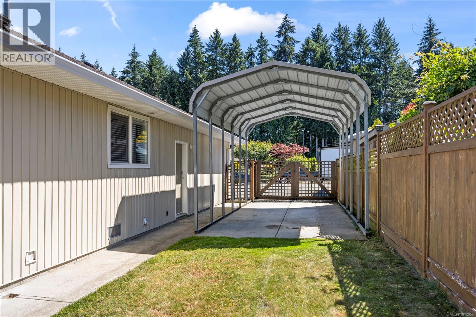 696 Redwood Dr - 36