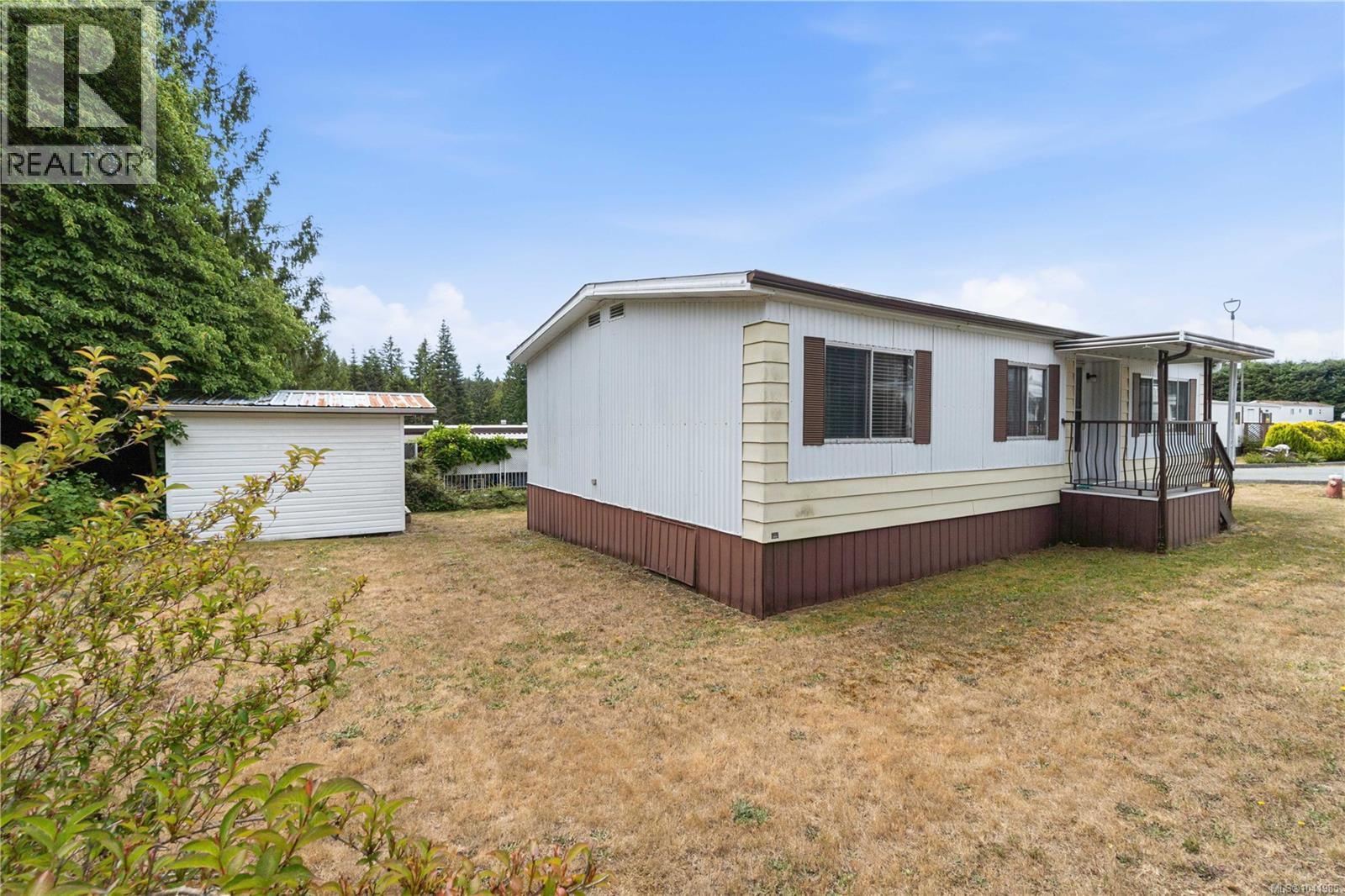 #15 4935 Broughton St - 23