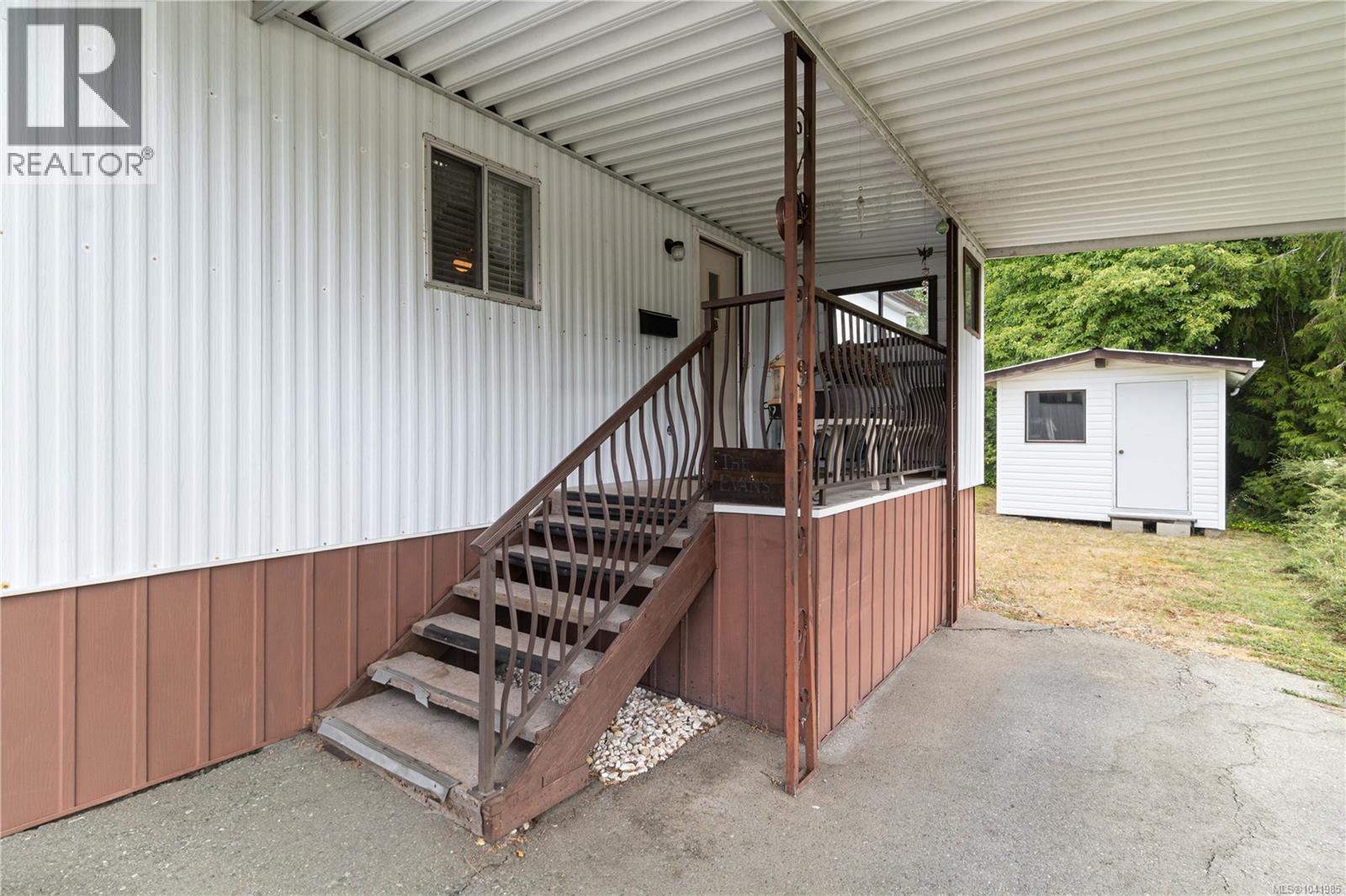 #15 4935 Broughton St - 26