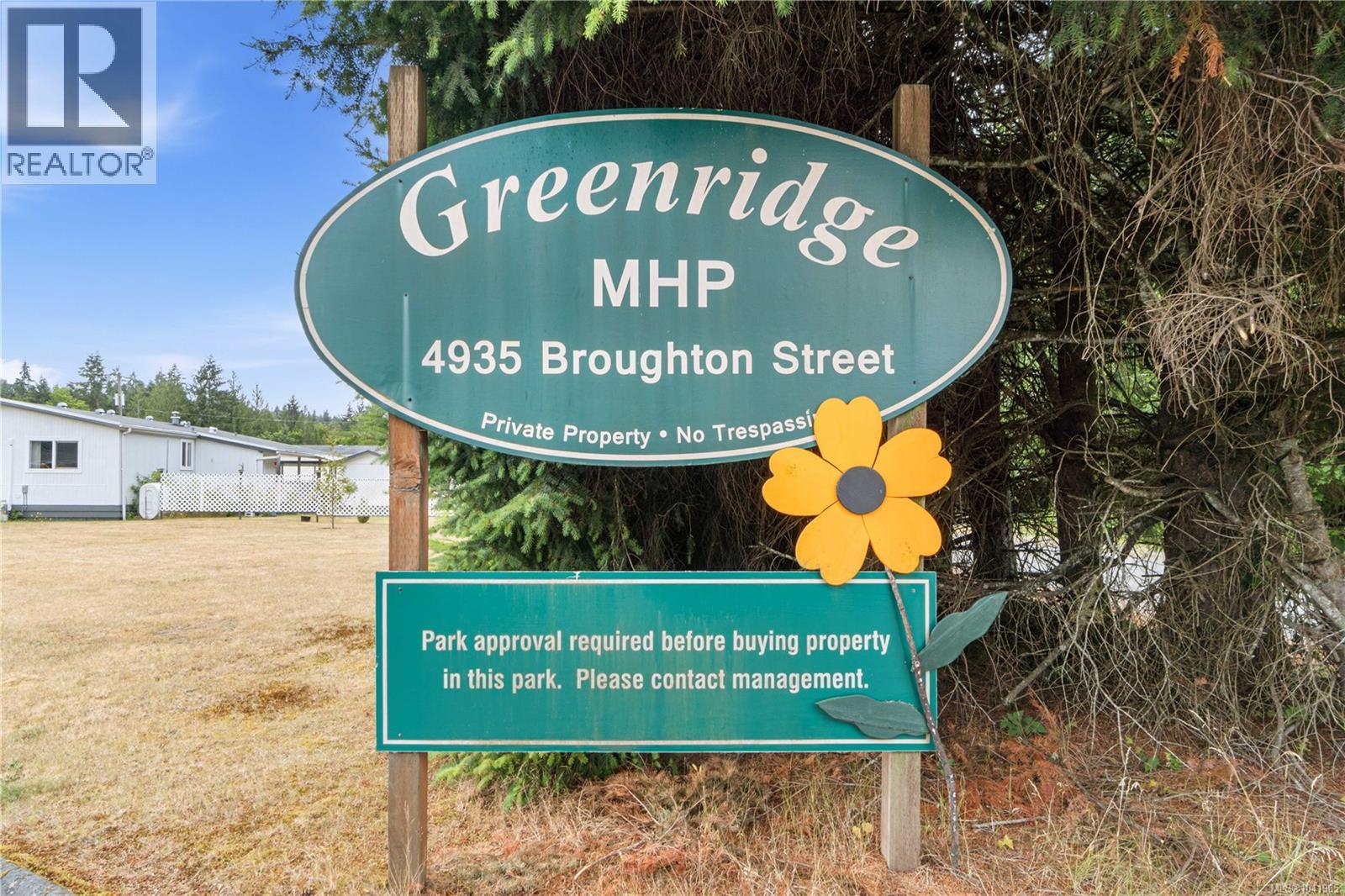#15 4935 Broughton St - 3