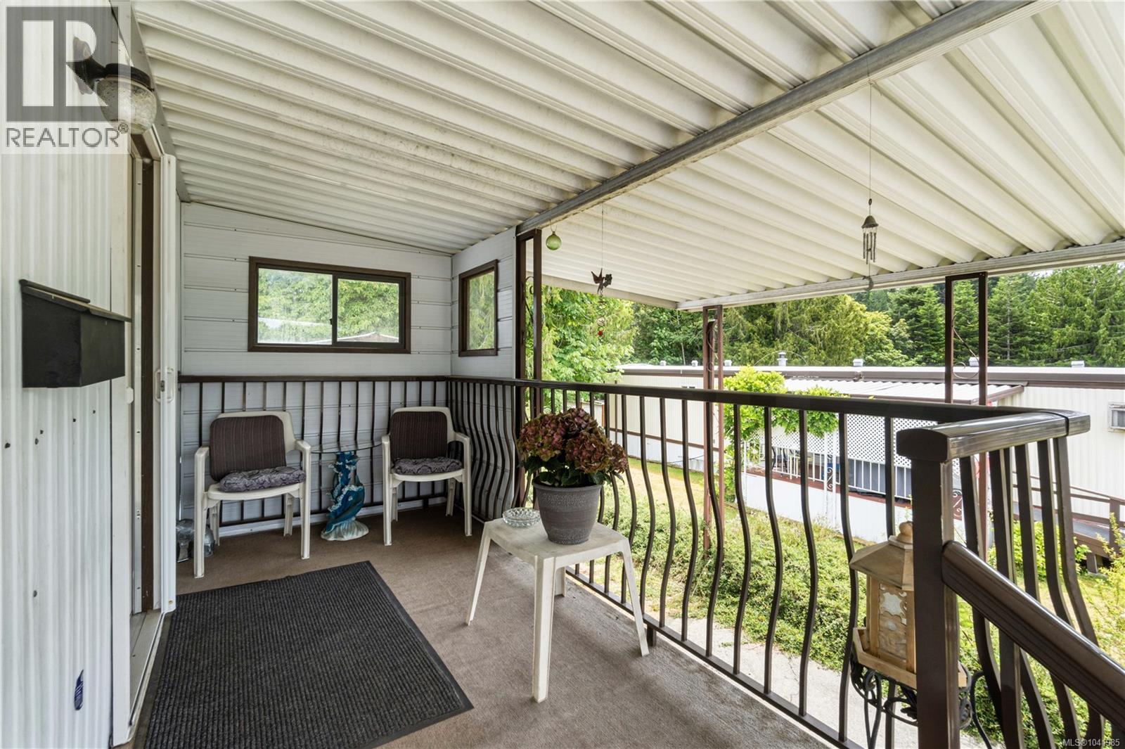 #15 4935 Broughton St - 5