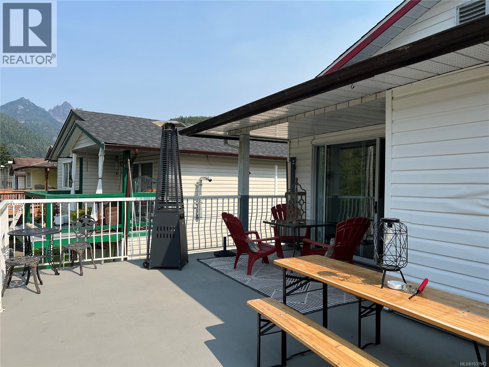 537 Maquinna Dr N - 30