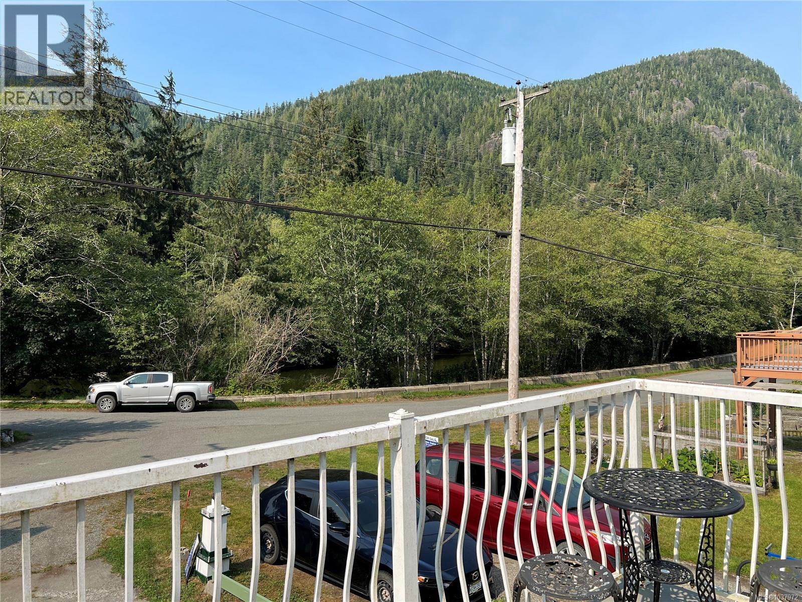 537 Maquinna Dr N - 31